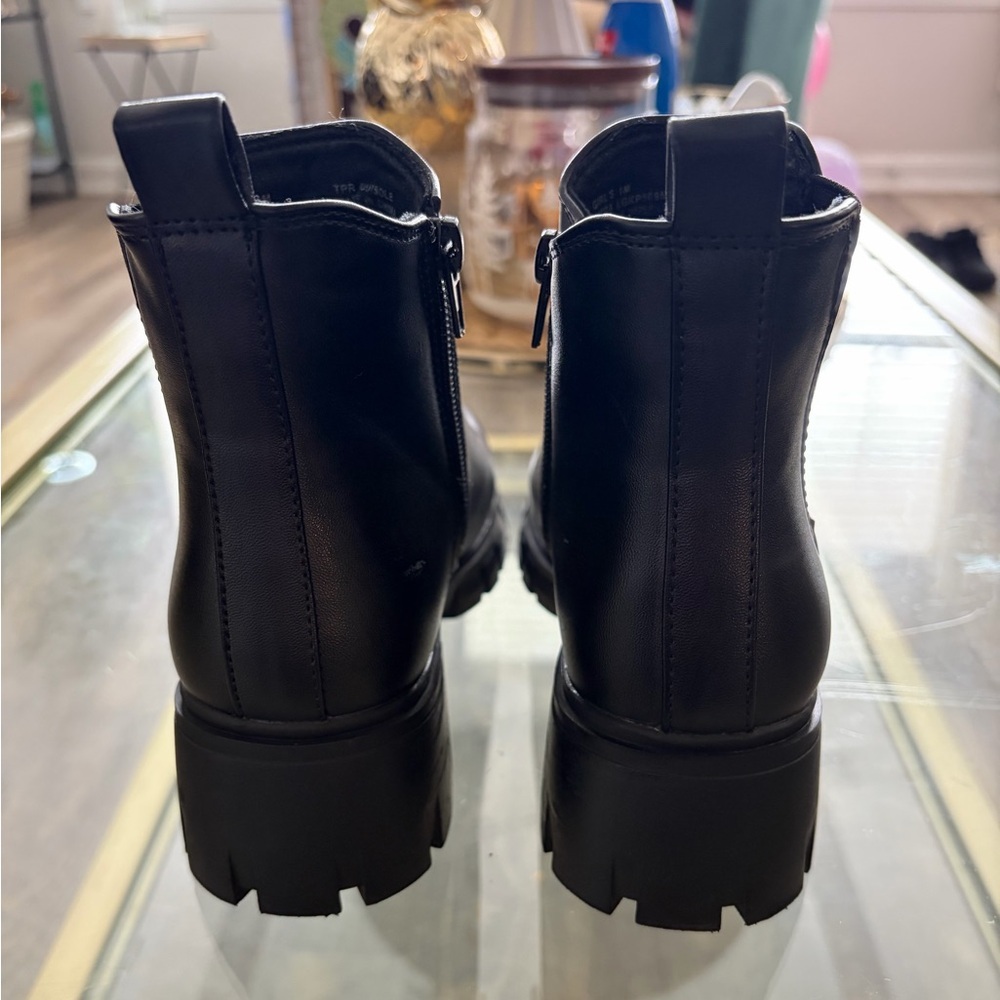 MIA Kids Black Ankle Boots - Picture 4 of 9